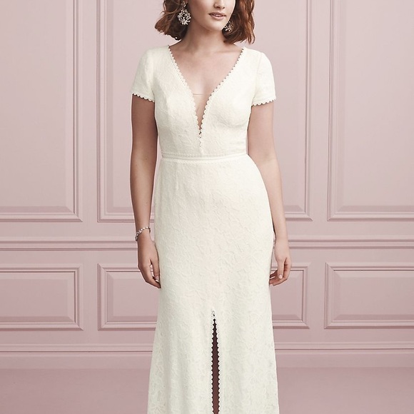 Wedding Gown - Picture 4 of 6